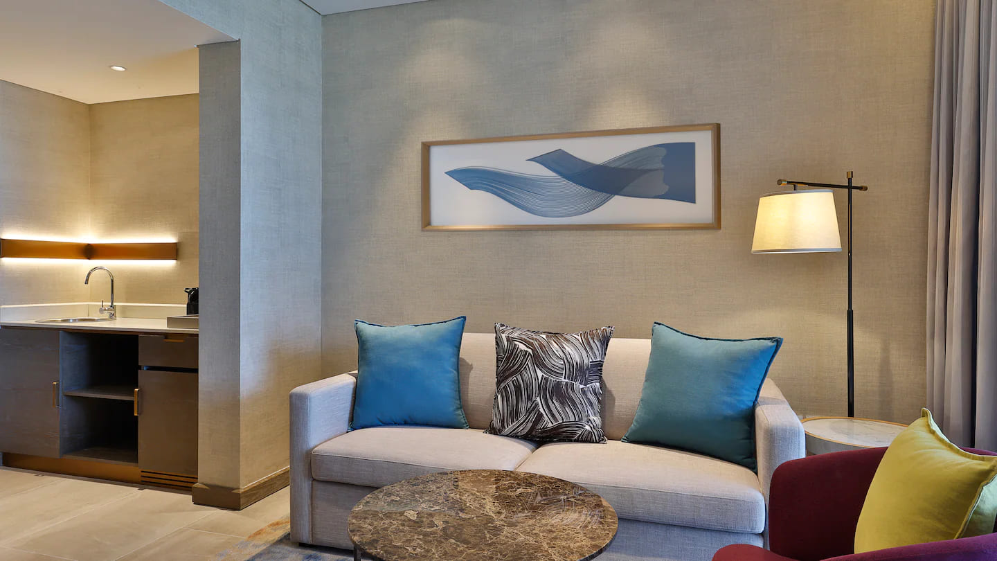 Hilton Abu Dhabi Yas Island One Bedroom Suite Lounge