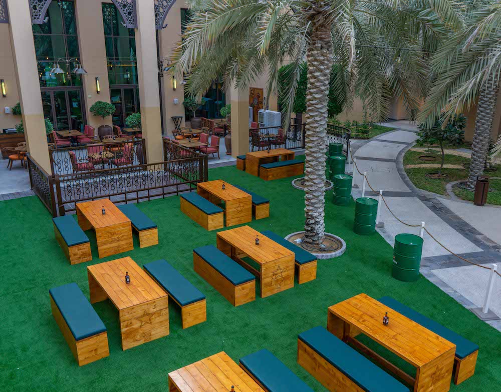 Saadiyat Rotana Resort & Villas Hamiltons New Terrace (7)