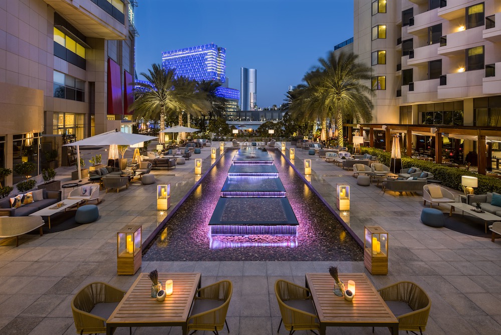 Beach Rotana Hotel Abu Dhabi Al Shorfa Lounge At Beach Rotana Abu Dhabi (1)