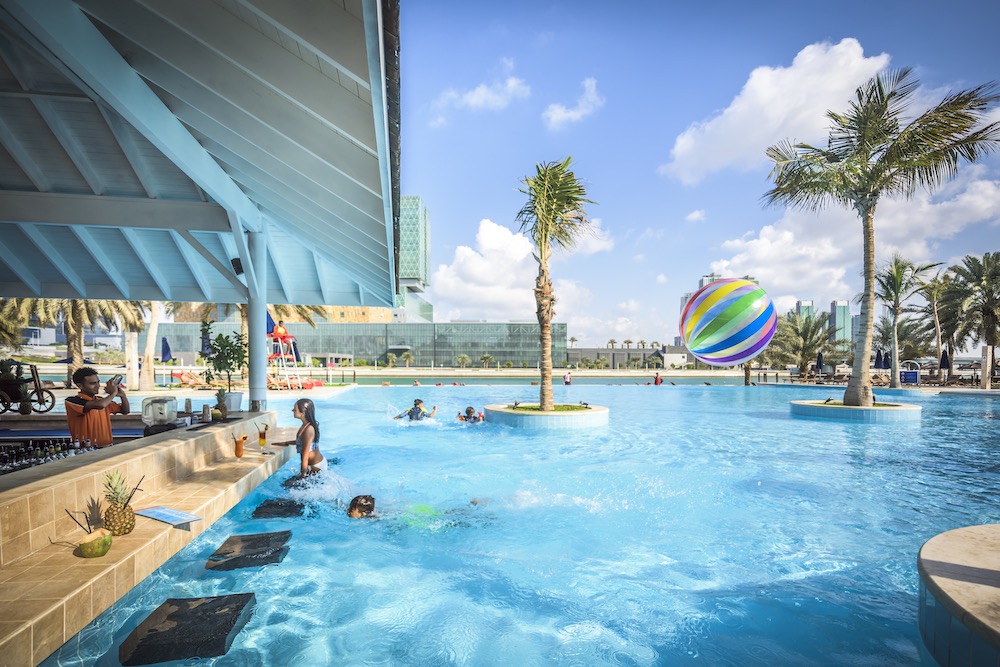 Beach Rotana Hotel Abu Dhabi Pool Bar